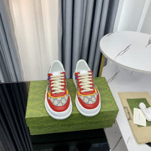 GUCCI 2023 커플 화이트 스니커즈